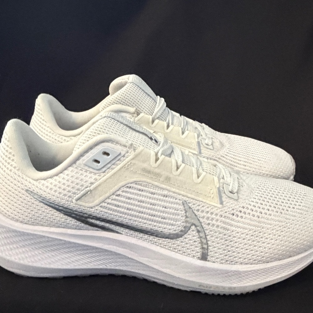 Nike Zoom Winflo Lightweight Running Shoe Women’s Size 7.5 Pre-owned